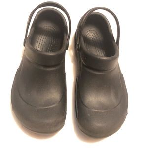 Crocs Bistro slip resistant black clog shoes